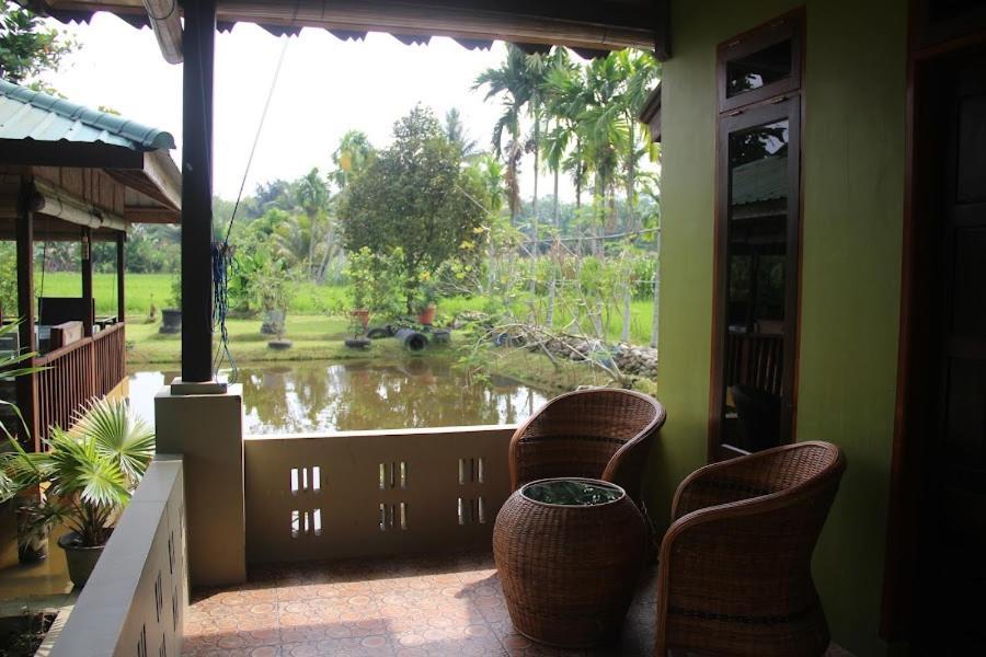 Ambow Homestay Jungle Trekking & Village Tour 부킷 라왕 외부 사진