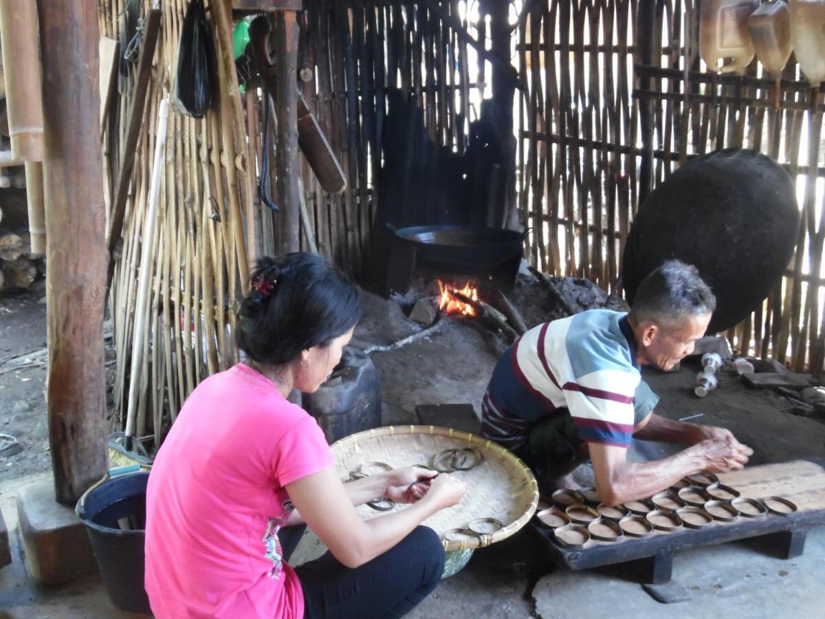 Ambow Homestay Jungle Trekking & Village Tour 부킷 라왕 외부 사진